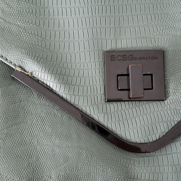 BCBGeneration "Charlie" Clutch - Picture 2 of 5